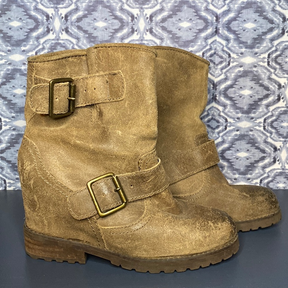 Aldo- Hidden Wedge Bootie size 7 women’s